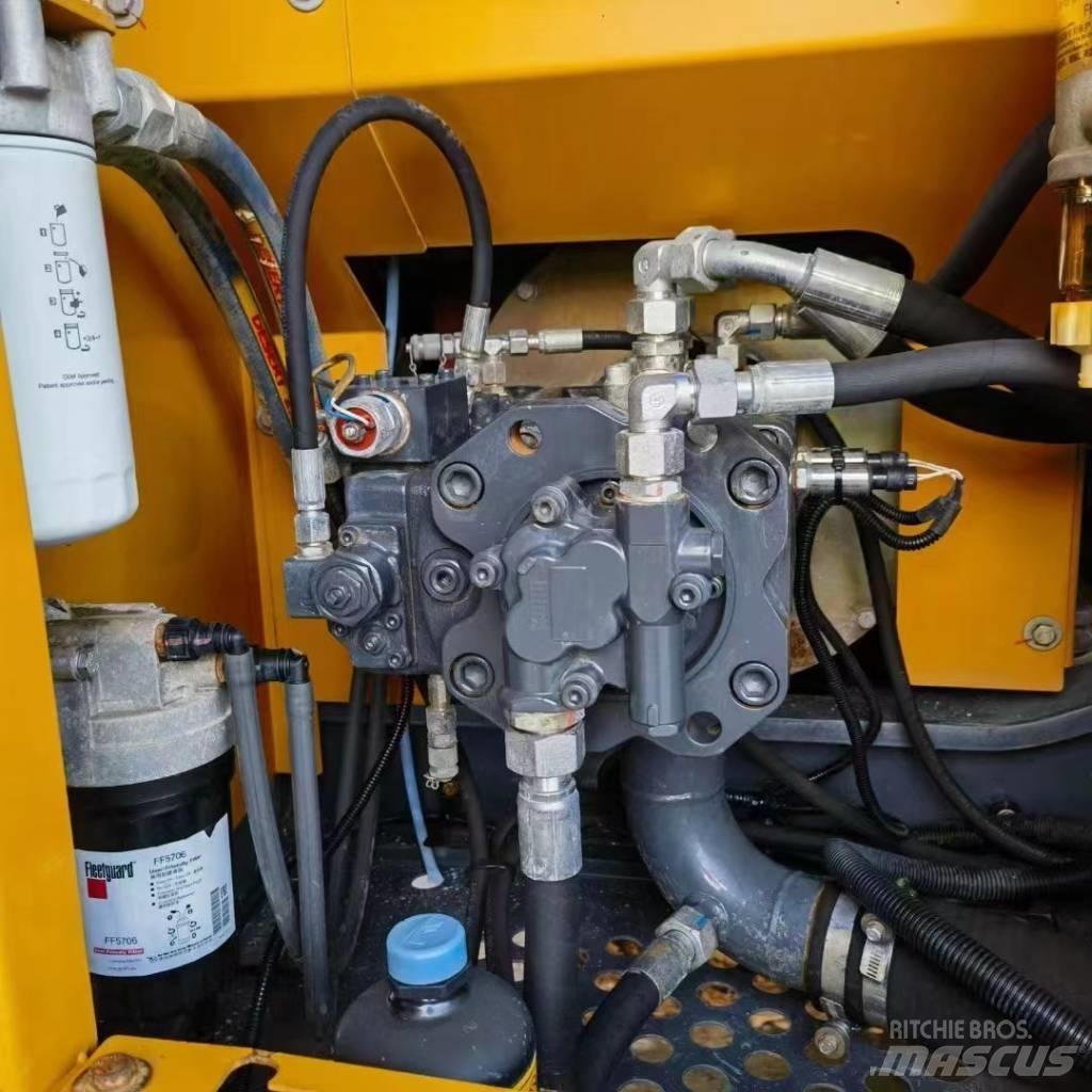 XCMG XE 135 D Гусеничные экскаваторы