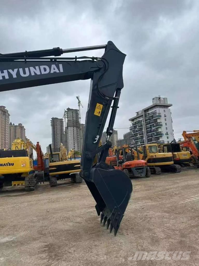 Hyundai 225LC-9T Гусеничные экскаваторы