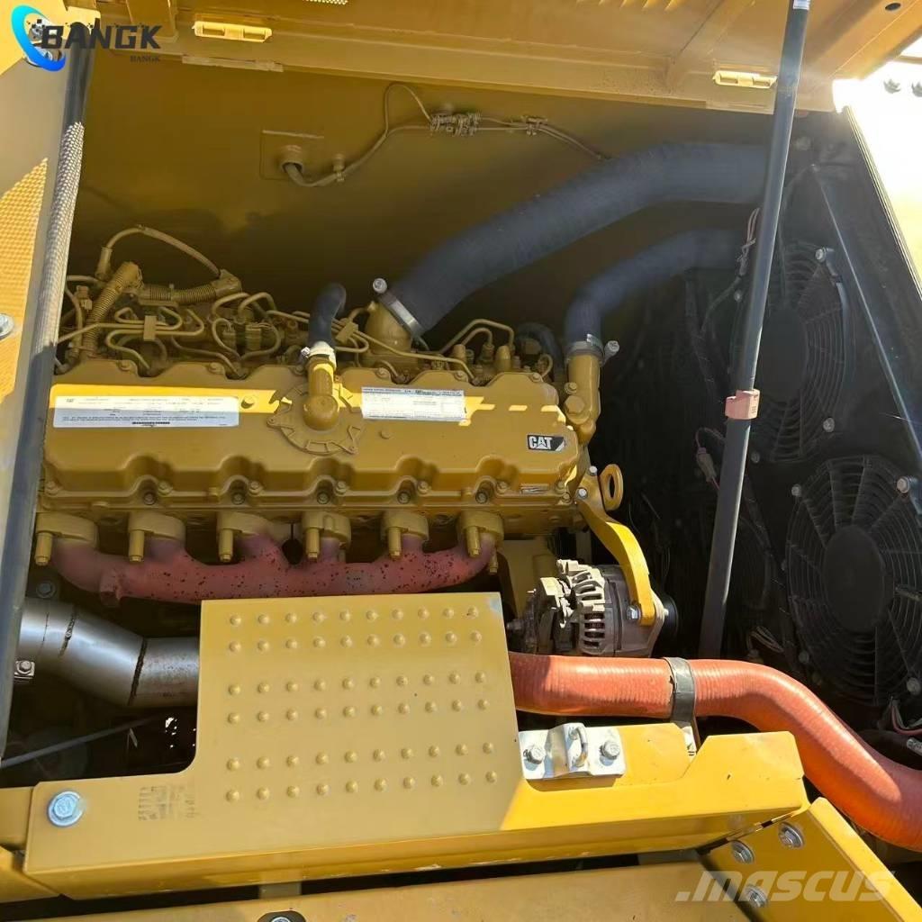 CAT 330GC Гусеничные экскаваторы