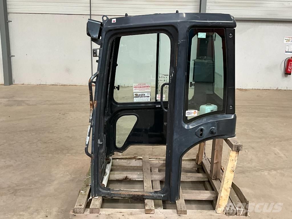 Kubota U 48-4 / U 55-4 Кабины и интерьер