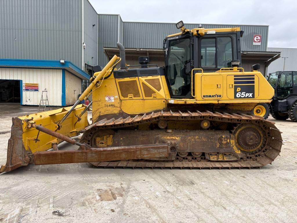 Komatsu D65PX-18 Гусеничные бульдозеры