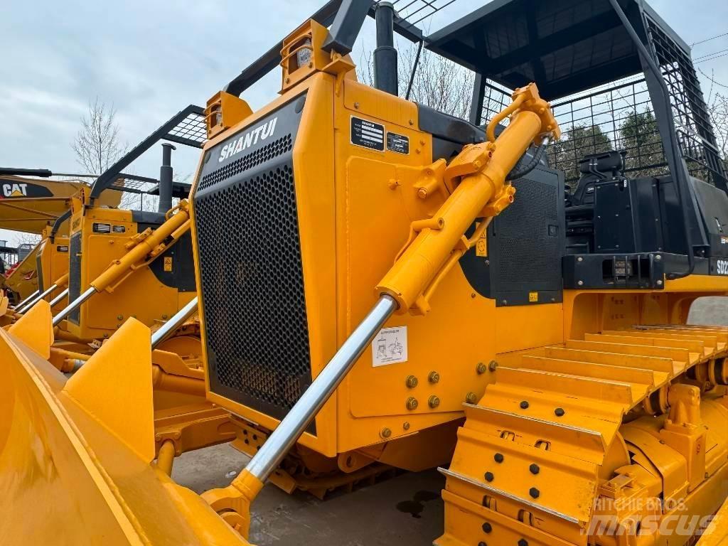 Shantui SD 22 F Гусеничные бульдозеры