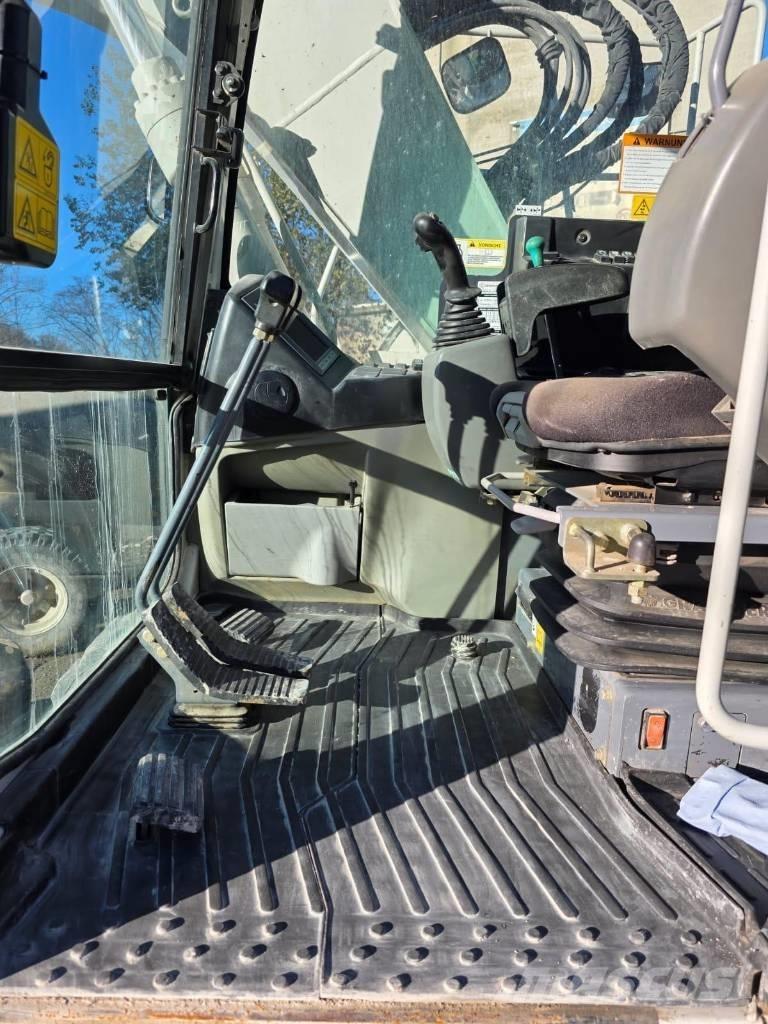 Takeuchi TB 2150 R Гусеничные экскаваторы