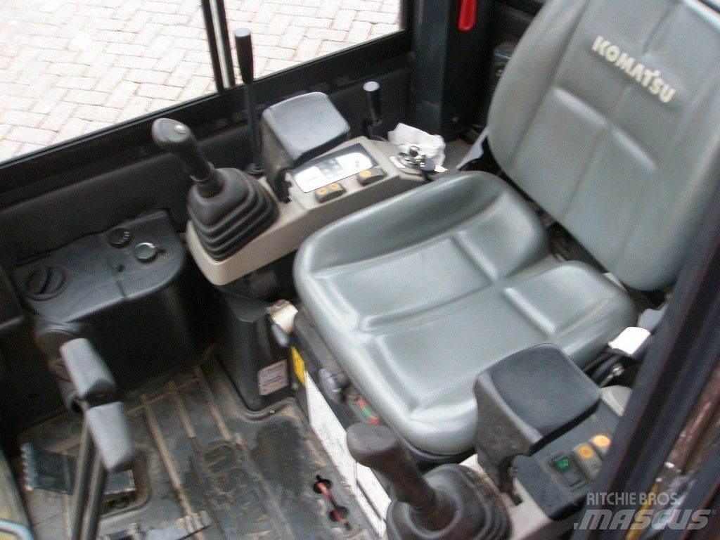 Komatsu PC16R-3HS Мини-экскаваторы