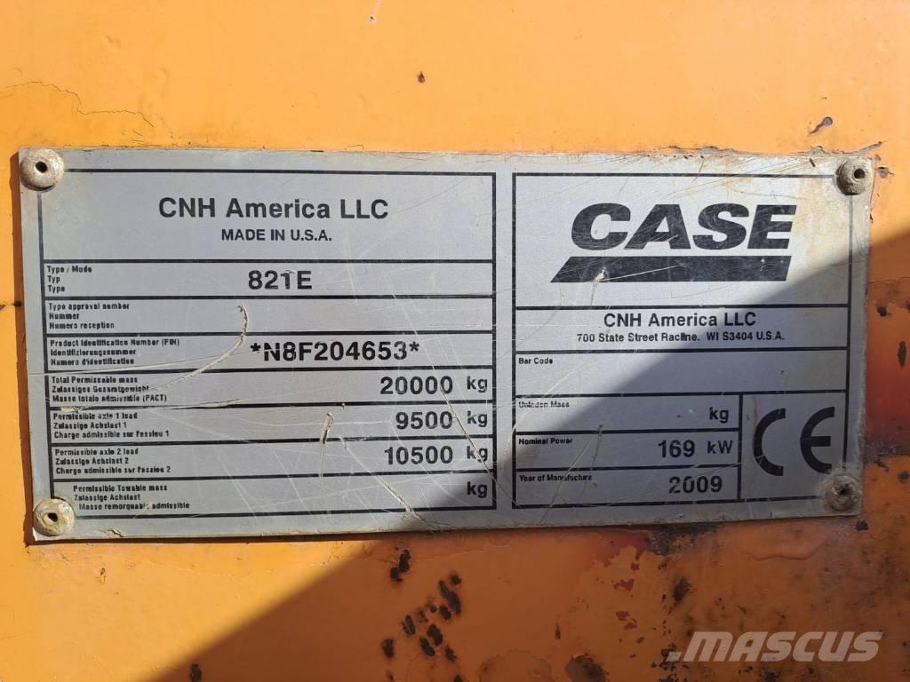 CASE 821 E XR Фронтальные погрузчики