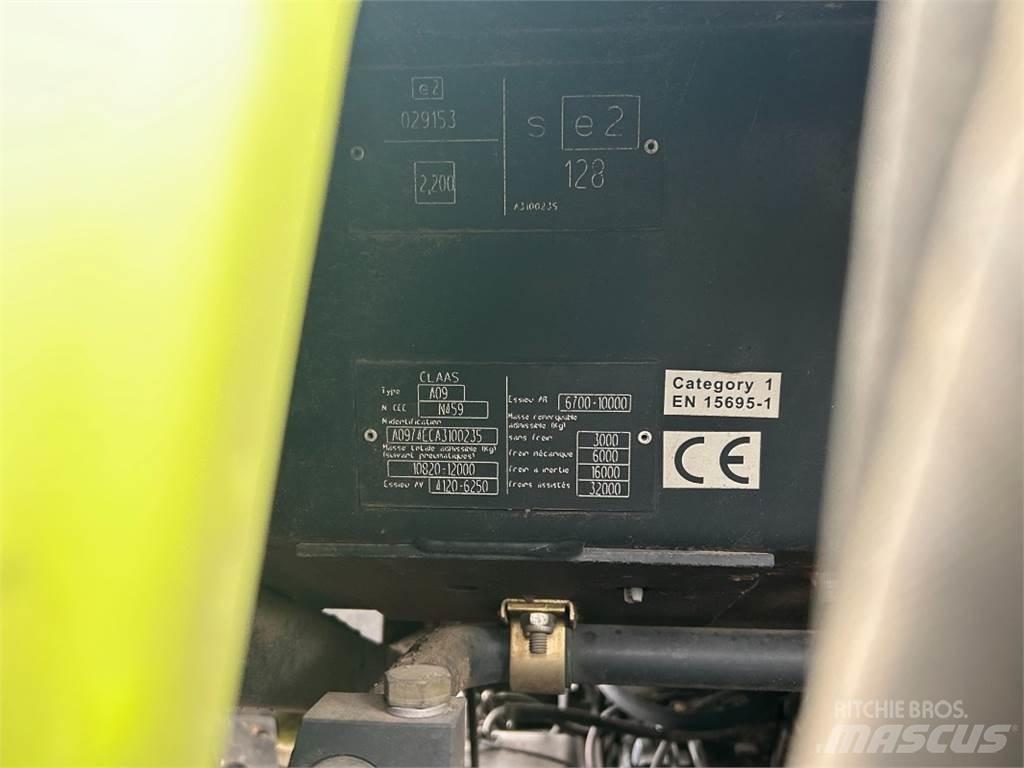 CLAAS Axion 810 Трактора