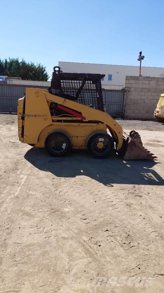 CAT 216 B Малые погрузчики