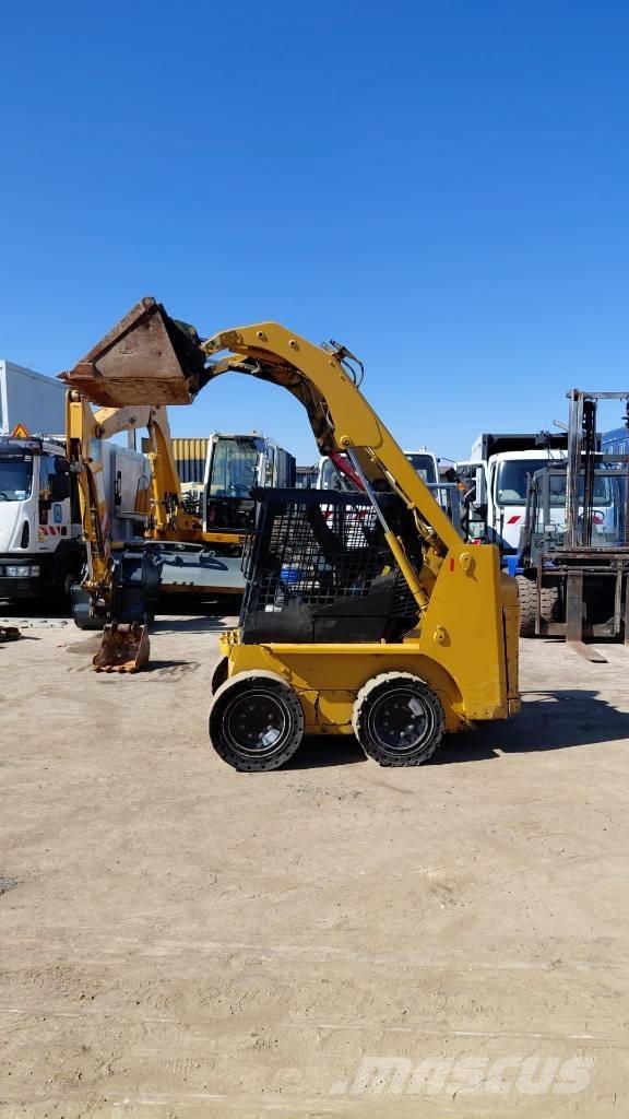 CAT 216 B Малые погрузчики
