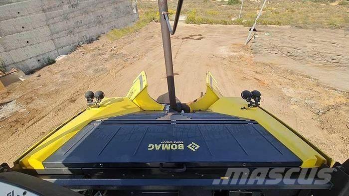 Bomag BF700C-2 Строительная техника - Другие