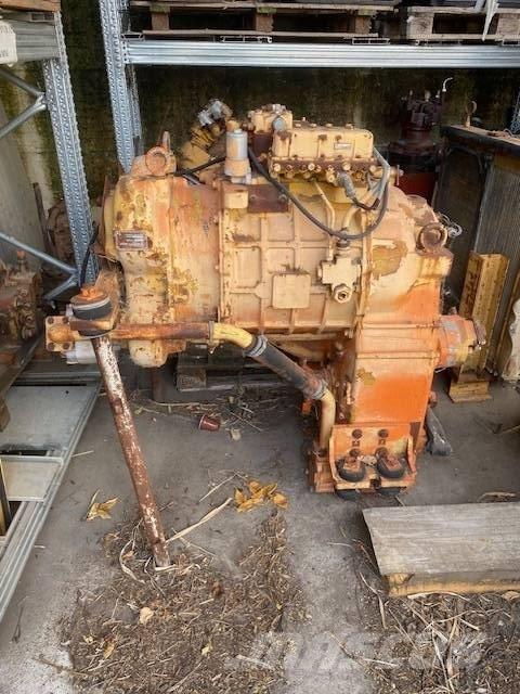 Fiat-Hitachi 350 Трансмиссии и КПП