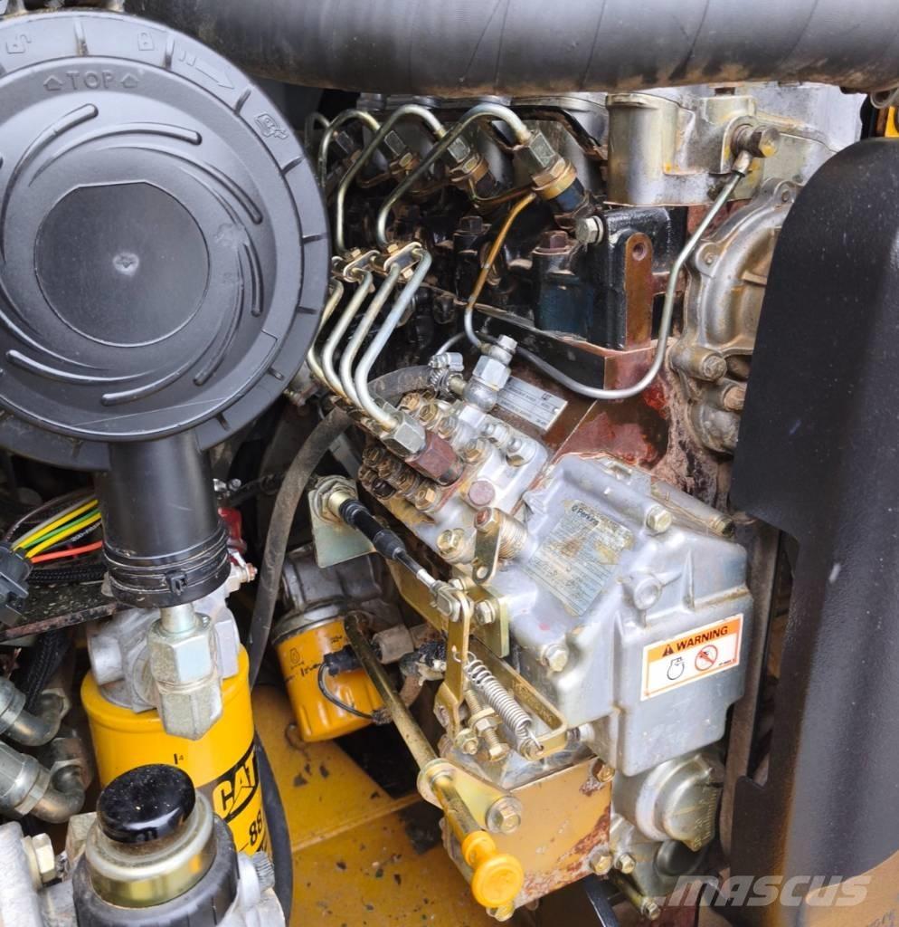 CAT 216 B Малые погрузчики