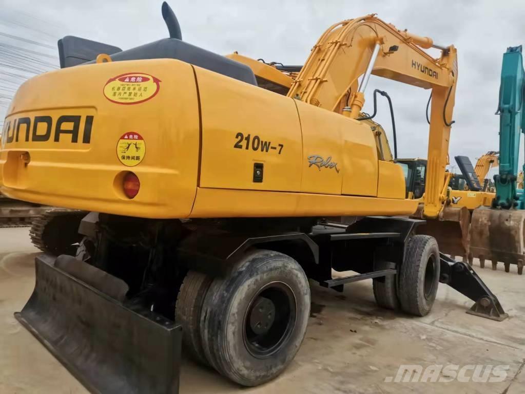 Hyundai 210-7 Колёсные экскаваторы