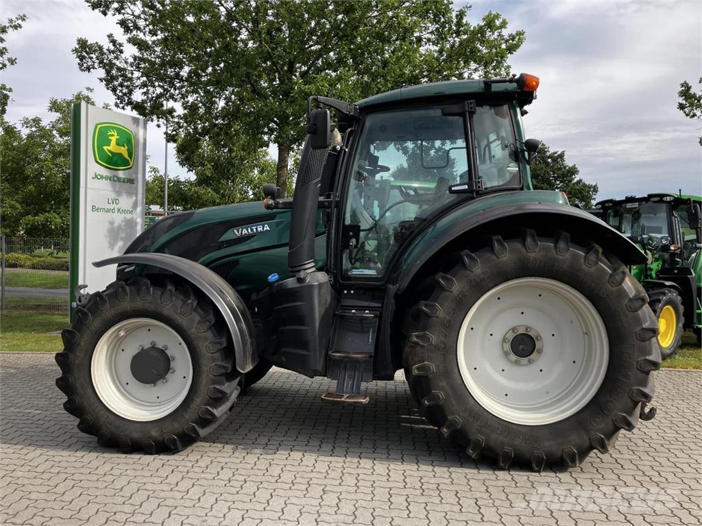 Valtra T174 Versu Трактора