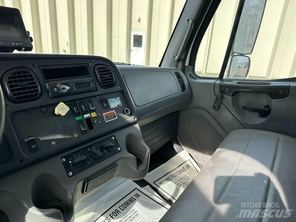 Freightliner M2 Мусоровозы