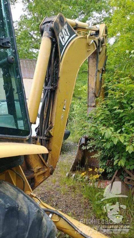 CAT 420 D Экскаваторы-погрузчики