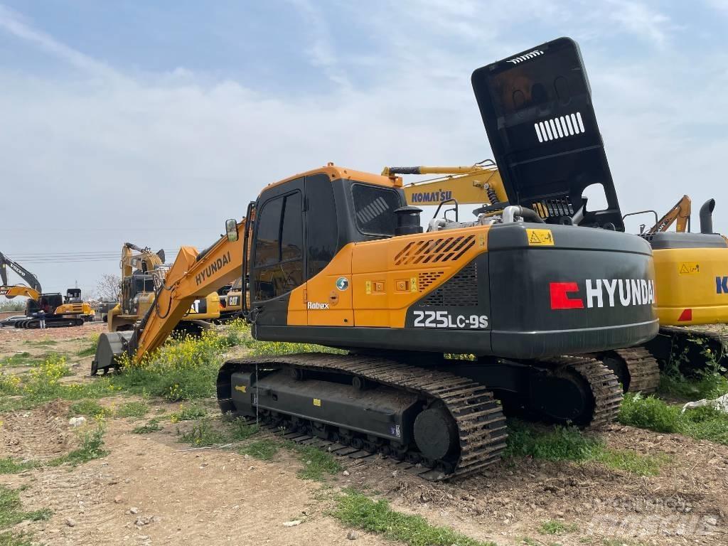 Hyundai 220LC-9S Гусеничные экскаваторы