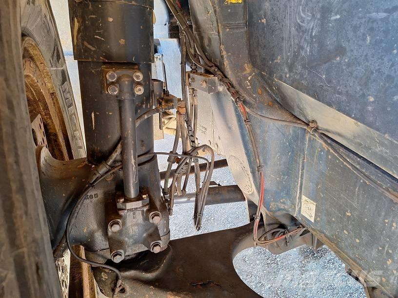 Komatsu HD605-7EO Карьерные самосвалы