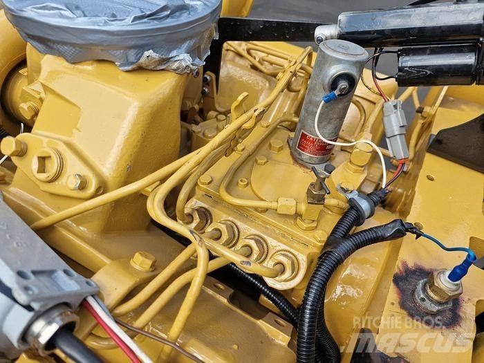 CAT 3208T Коммерческий транспорт - Другие