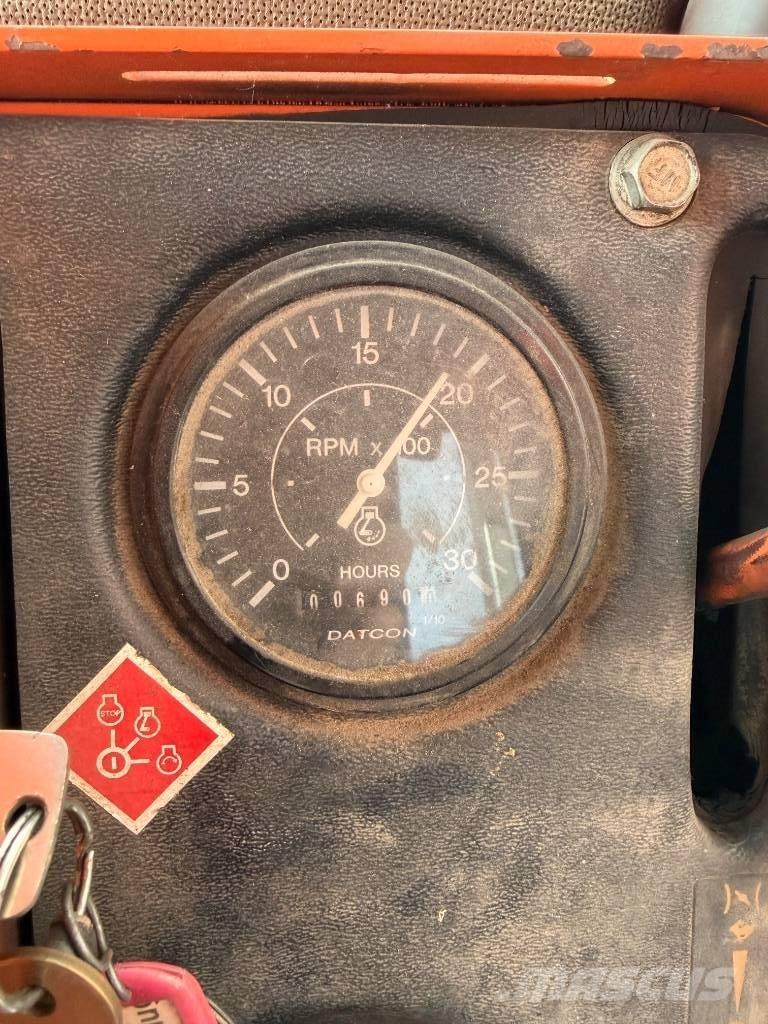 Ditch Witch 8020 T Траншеекопатели