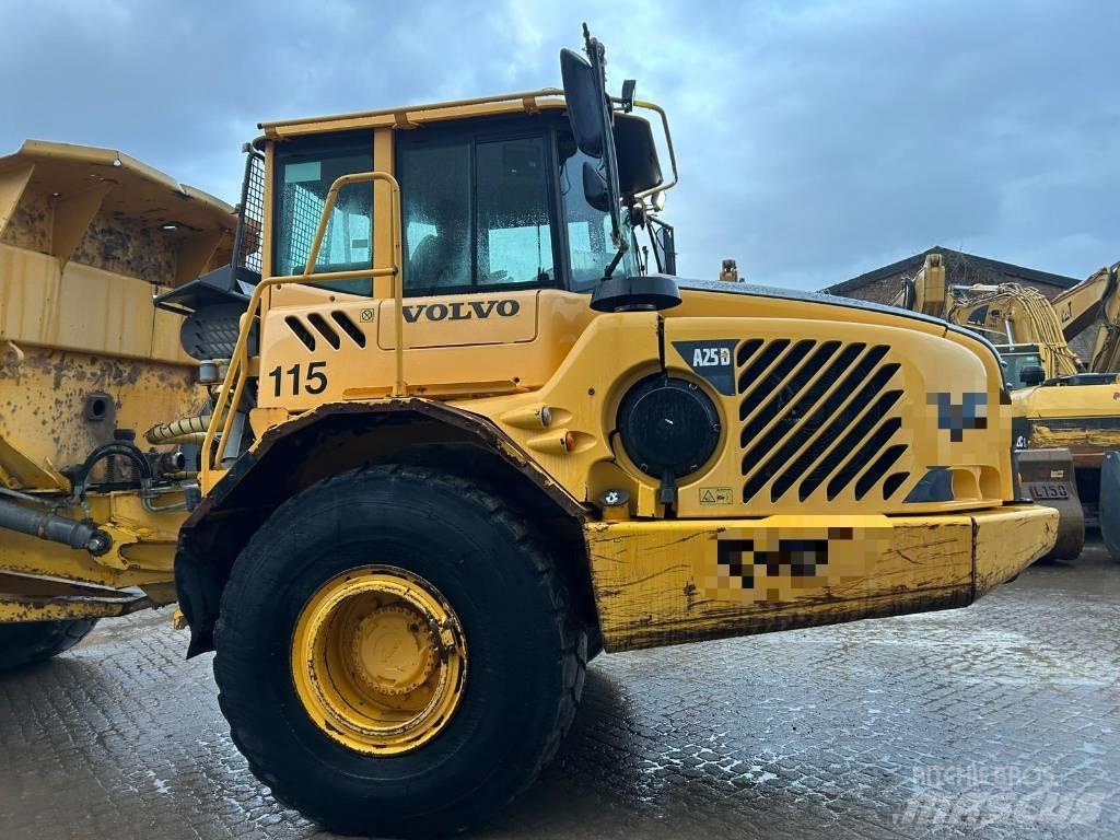 Volvo A 25 D Шарнирно-сочленённые самосвалы