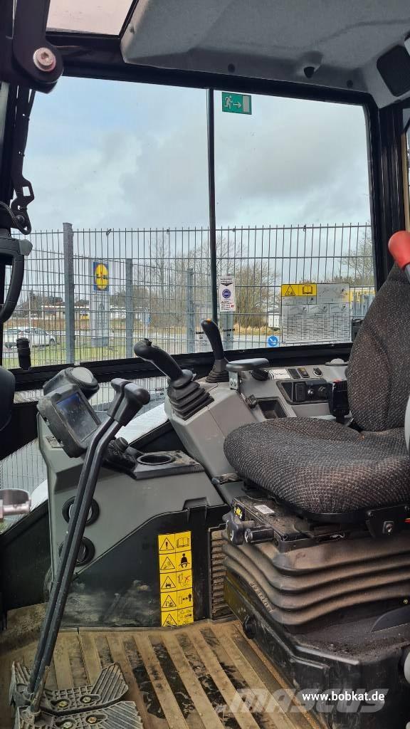 Bobcat E 60 Мини-экскаваторы