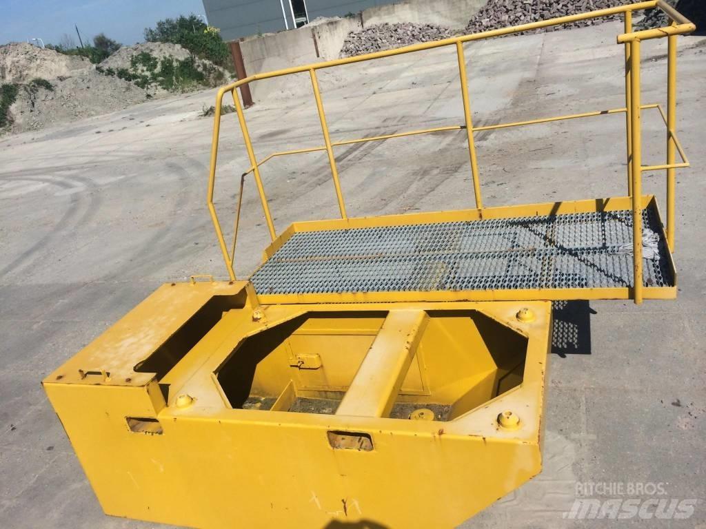 Hitachi EX455 Кабины и интерьер