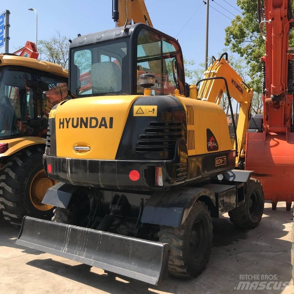 Hyundai Robex 60-7 Колёсные экскаваторы