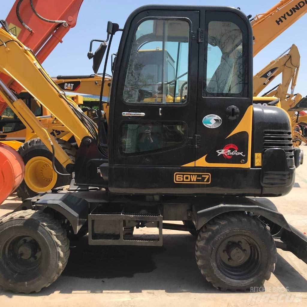 Hyundai Robex 60-7 Колёсные экскаваторы