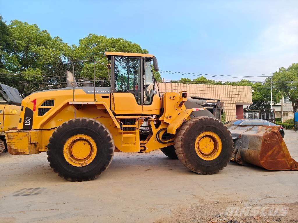 Volvo L 120 Фронтальные погрузчики