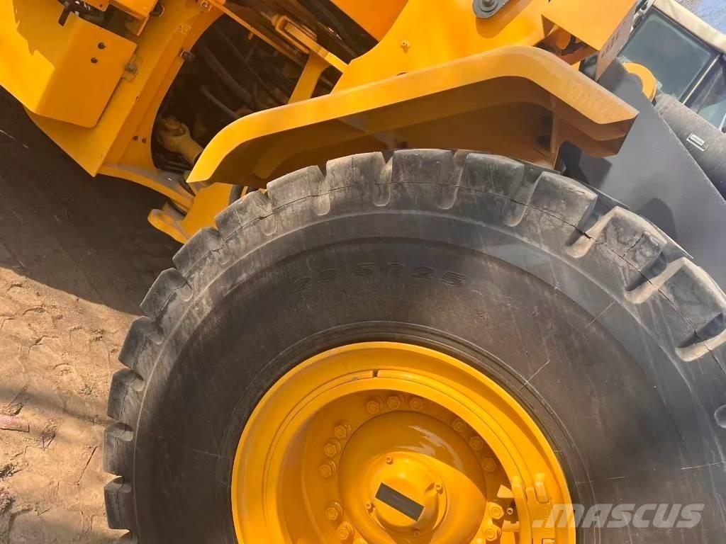 Volvo L 120 Фронтальные погрузчики