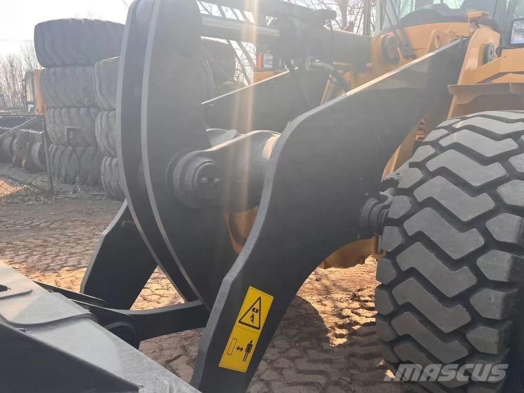 Volvo L 120 Фронтальные погрузчики