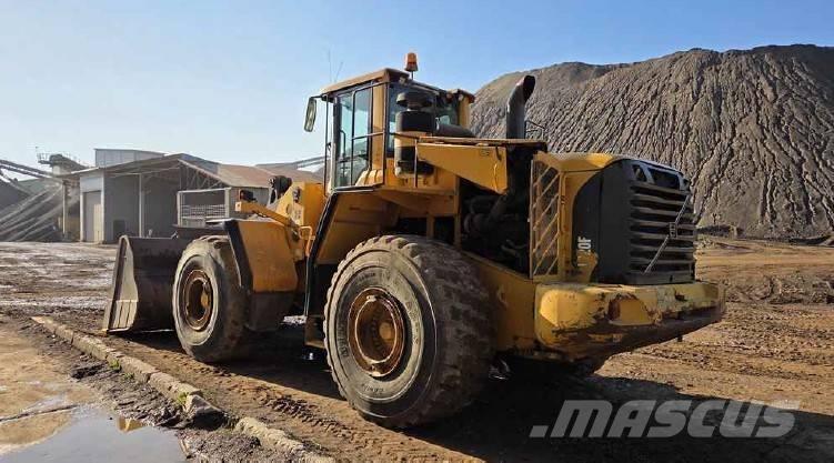 Volvo L 220 F Фронтальные погрузчики
