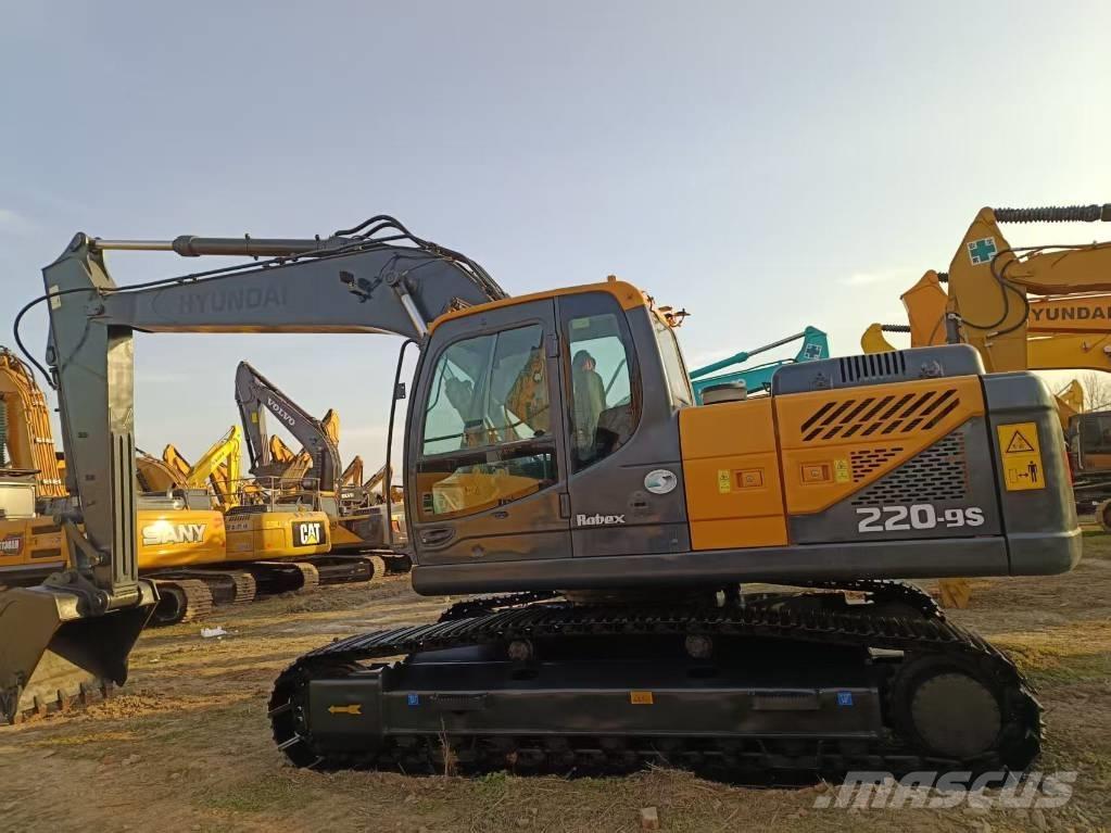 Hyundai 220-9s Гусеничные экскаваторы