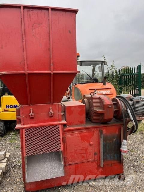 MG 220XL Оборудование для сортировки отходов