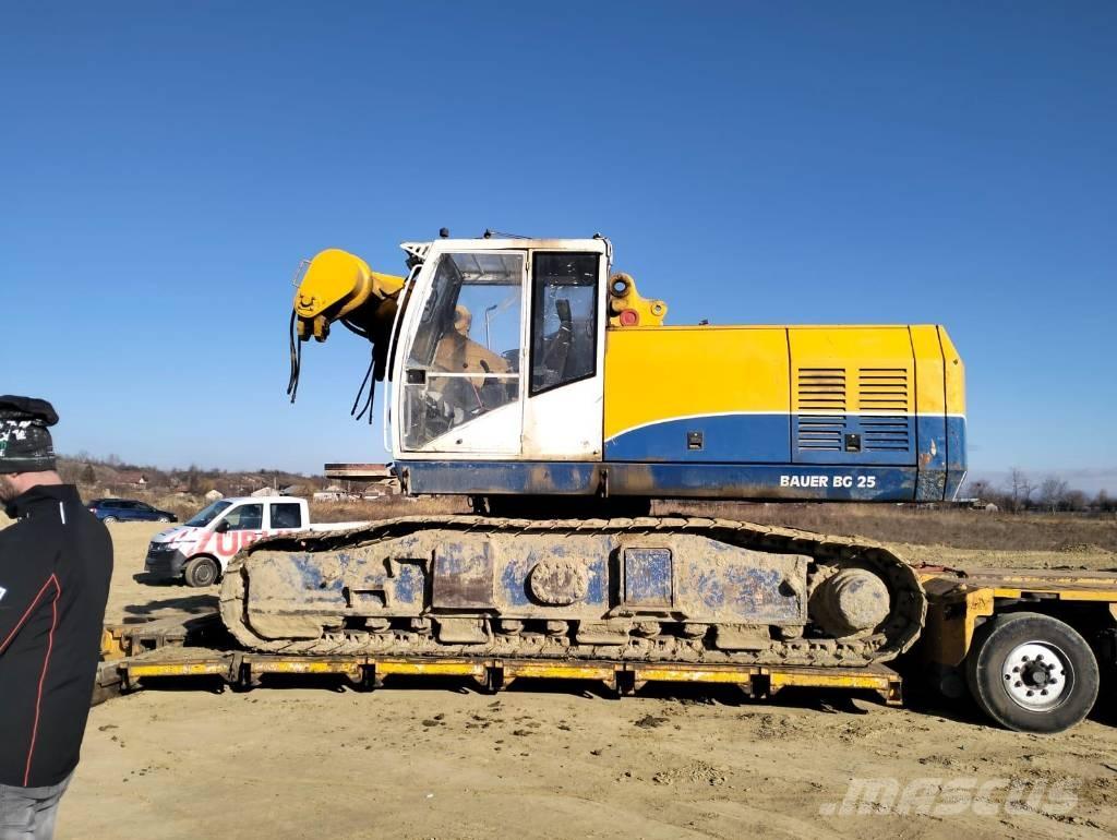 Bauer BG 25C Гусеничные буровые установки