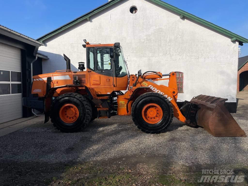 Doosan DL 250 15 Фронтальные погрузчики