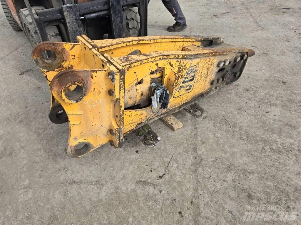 JCB 2T Гидромолоты