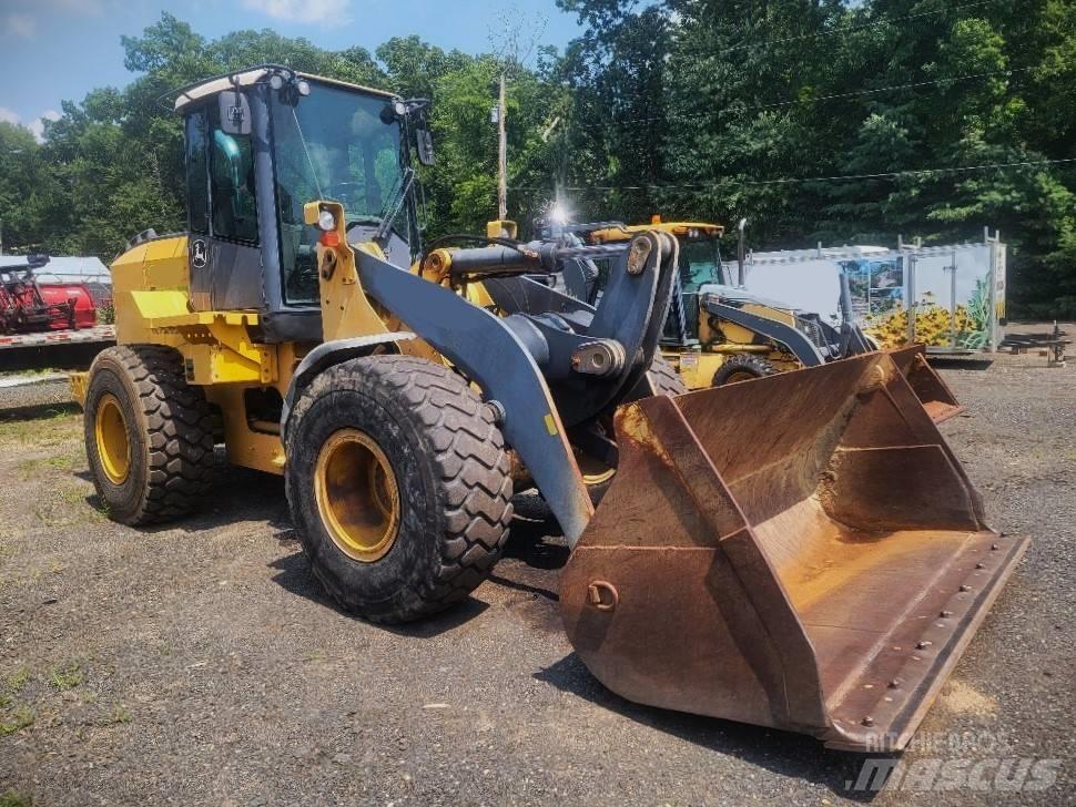 John Deere 624k Фронтальные погрузчики