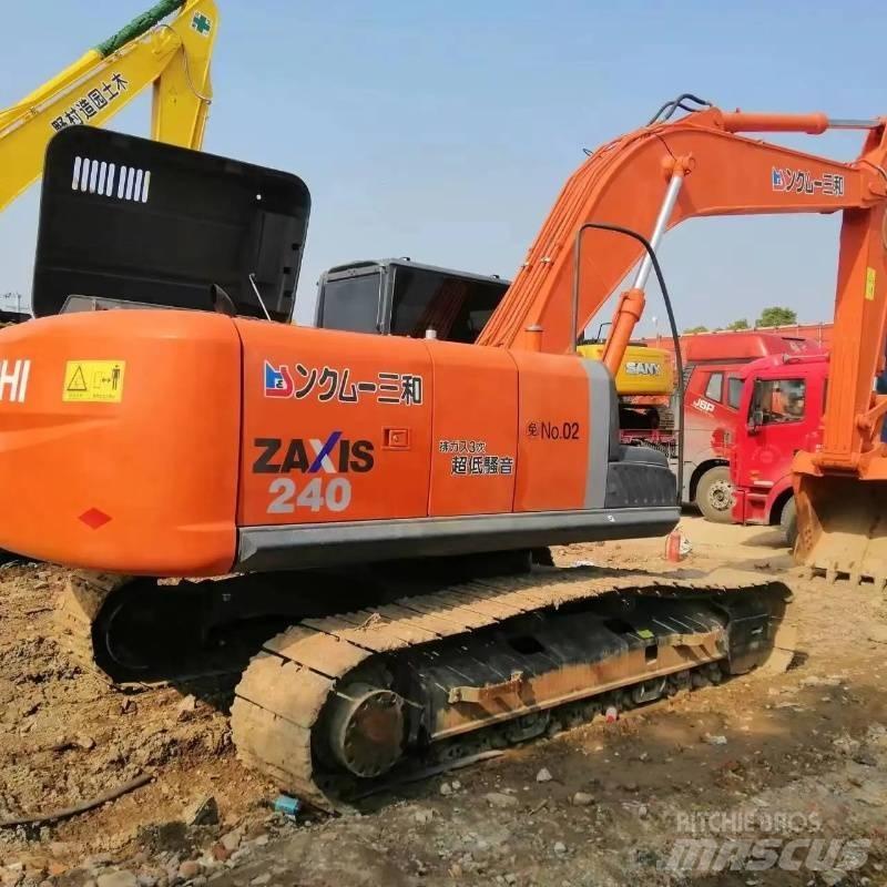Hitachi ZX 240 Гусеничные экскаваторы