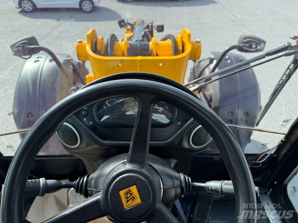 JCB TM 320 S Фронтальные погрузчики