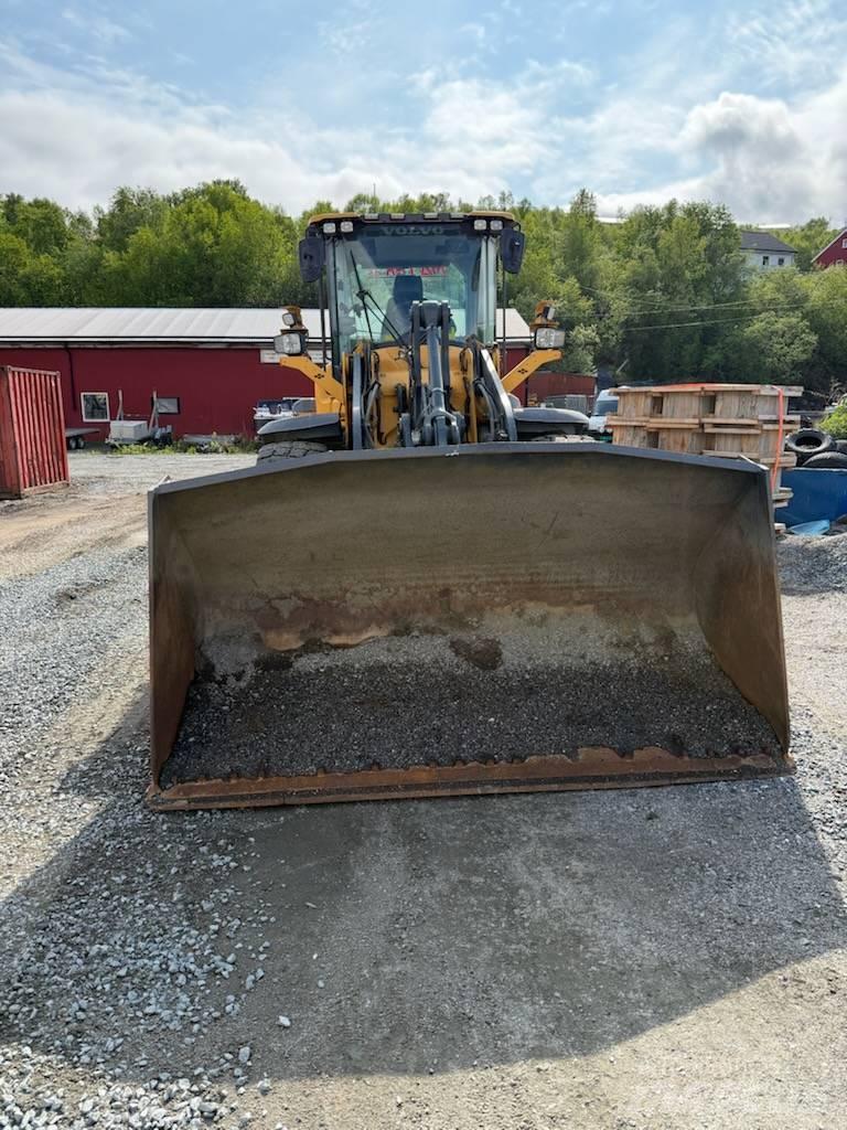 Volvo L 70 H Фронтальные погрузчики