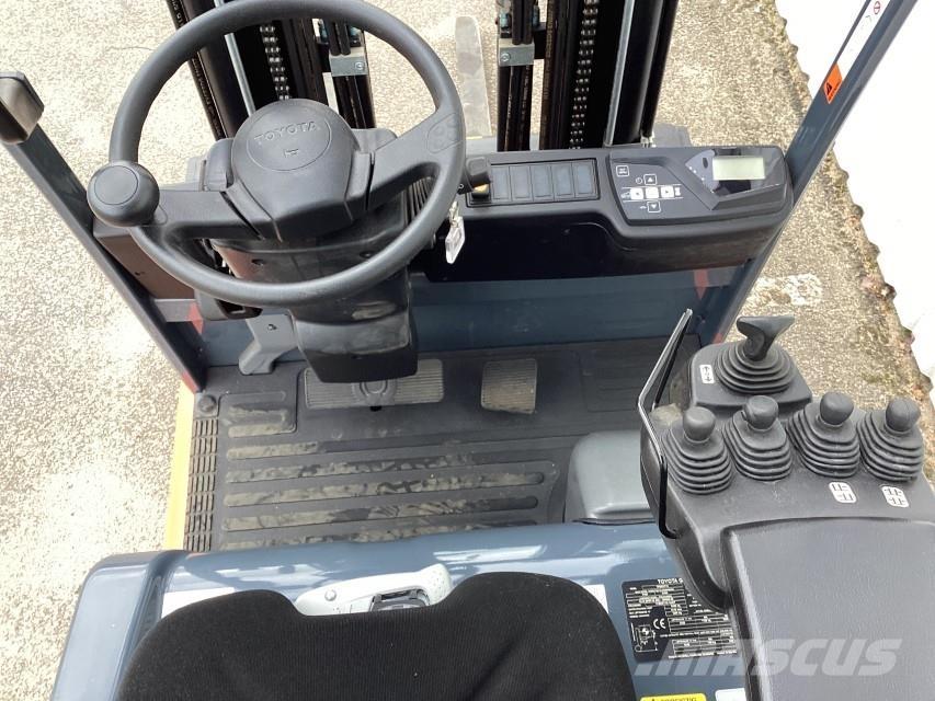 Toyota 7FBEST13 Электропогрузчики