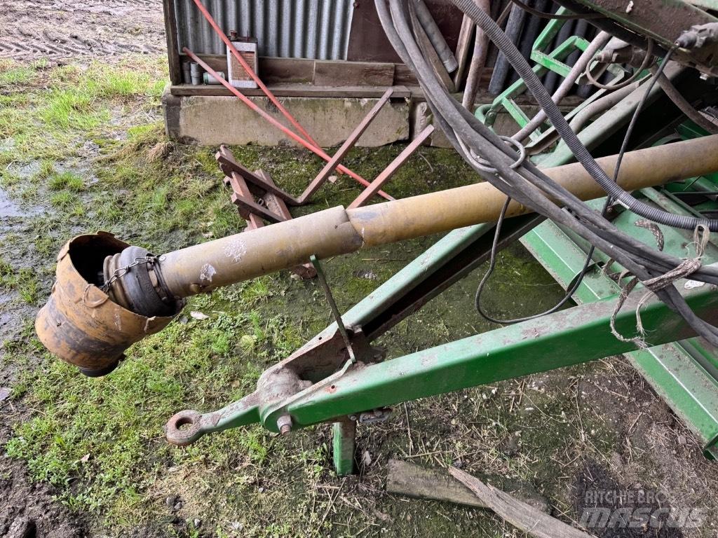 McHale V 660 Рулонные пресс-подборщики