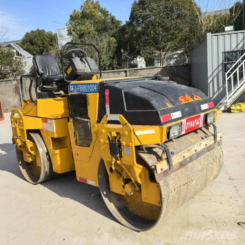 Dynapac CC 142 Катки тротуарные