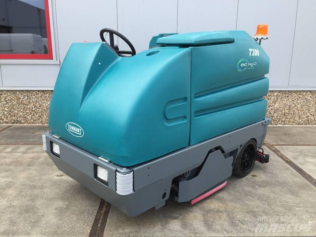 Tennant 7300 Вакуумные уборочные машины