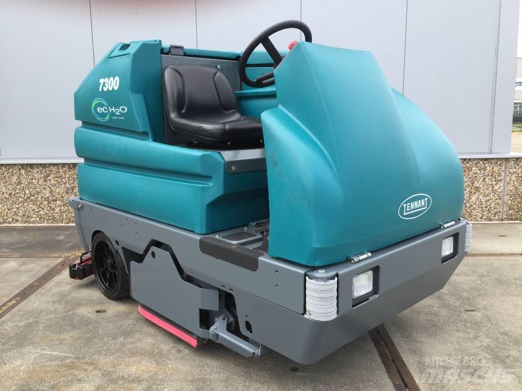Tennant 7300 Вакуумные уборочные машины