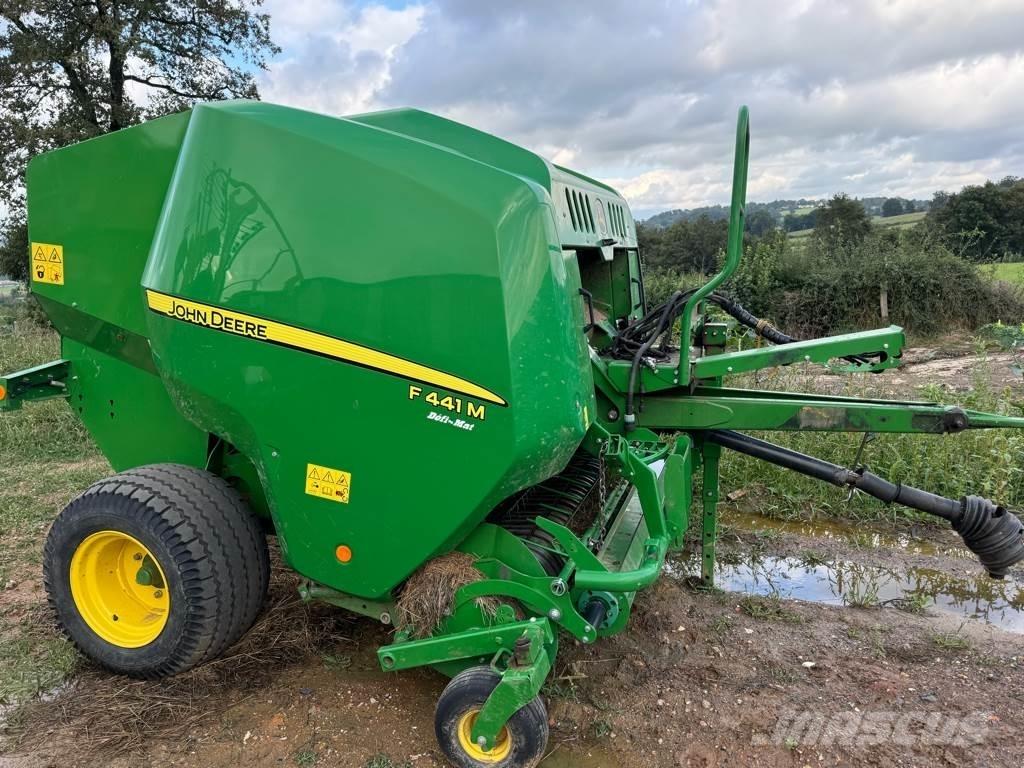John Deere F441M Рулонные пресс-подборщики