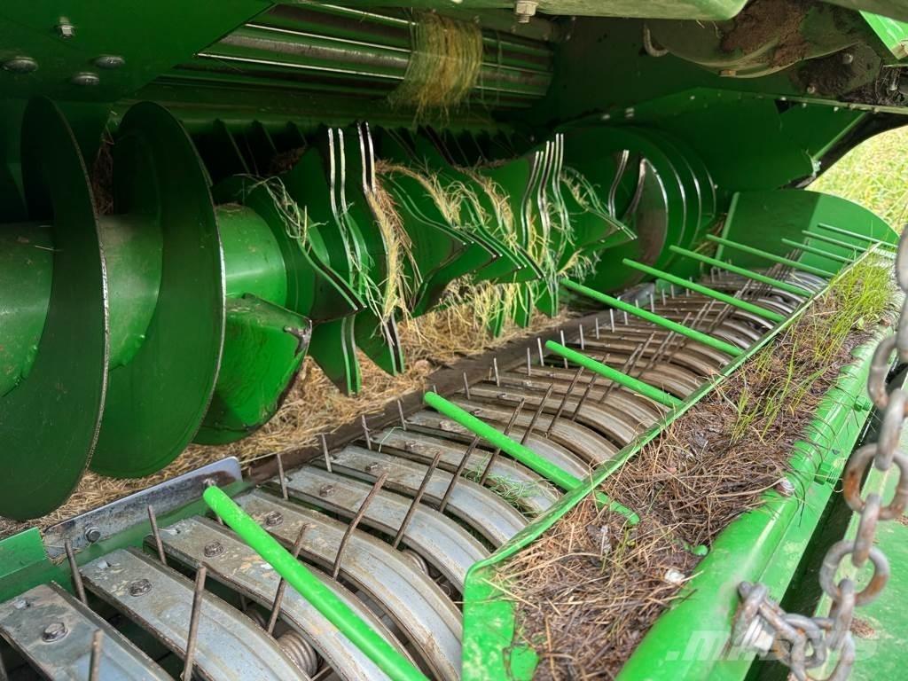 John Deere F441M Рулонные пресс-подборщики