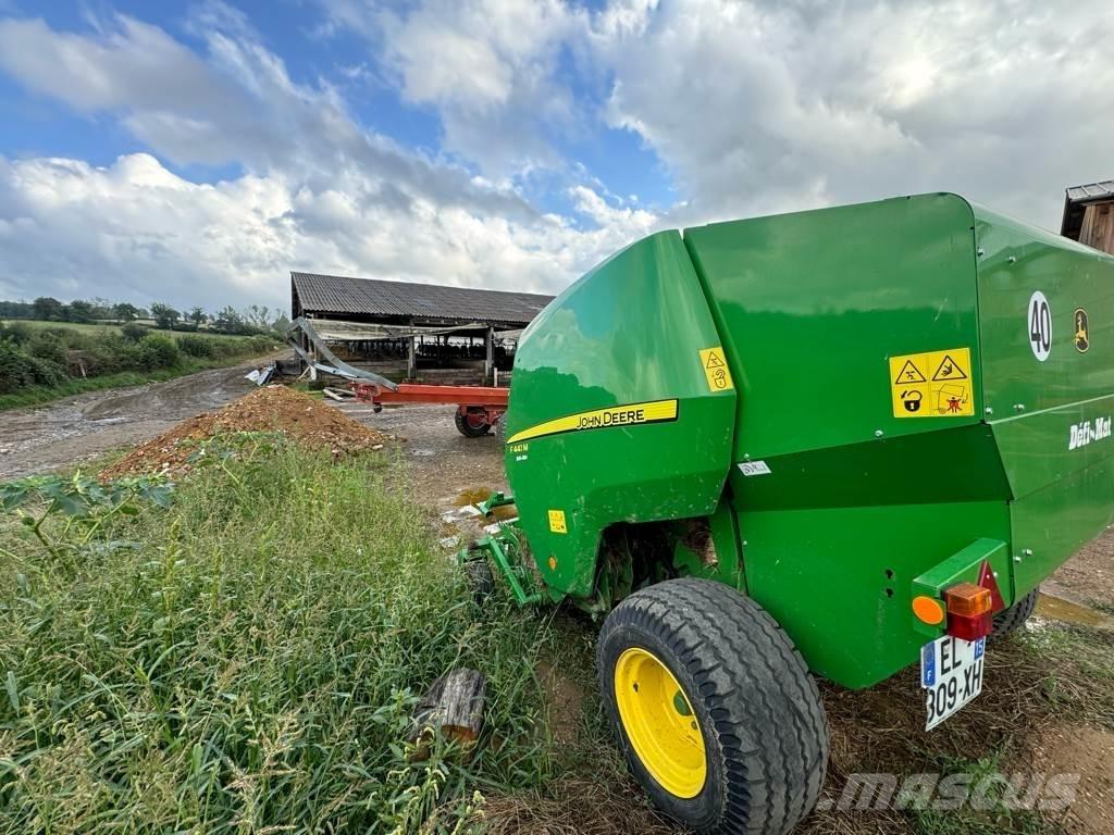John Deere F441M Рулонные пресс-подборщики