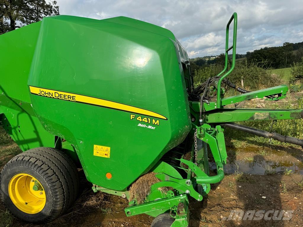 John Deere F441M Рулонные пресс-подборщики